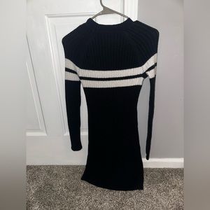 Hollister Navy Long Sleeve Sweater Dress With White stripes Size Small